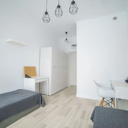 Shortstaypoland Goscieradowska Rm16 דירה